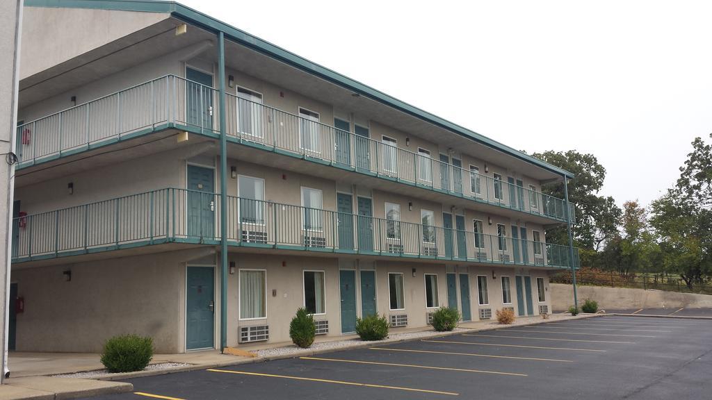 Days Inn By Wyndham Харисън Екстериор снимка