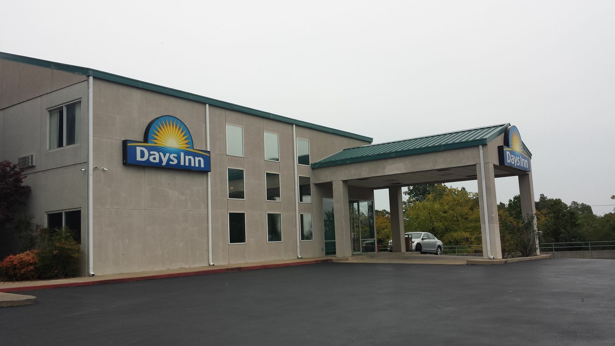 Days Inn By Wyndham Харисън Екстериор снимка